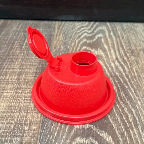 Tupperware Quick Shake Container with Insert - Picture 14 of 16